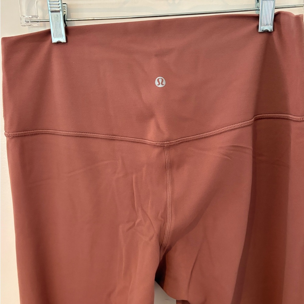Dusty rose LuluLemon leggings. SZ 12. Never worn.